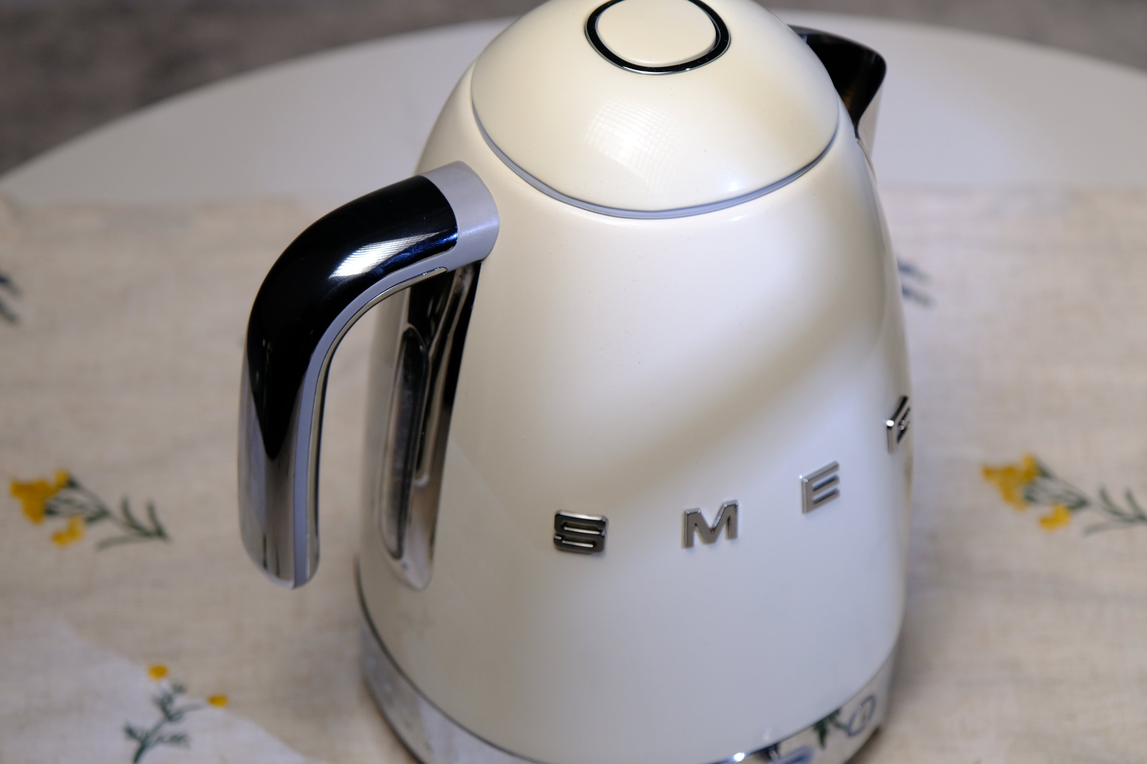 SMEG Electric Kettle