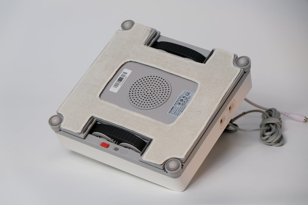 Window cleaning robot